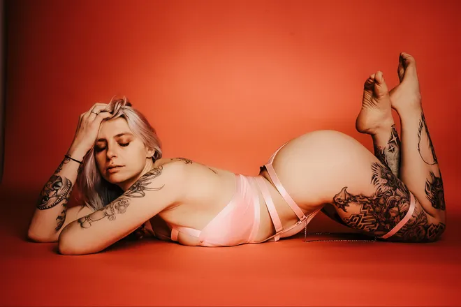 OnlyFans account  itsannamf header 2