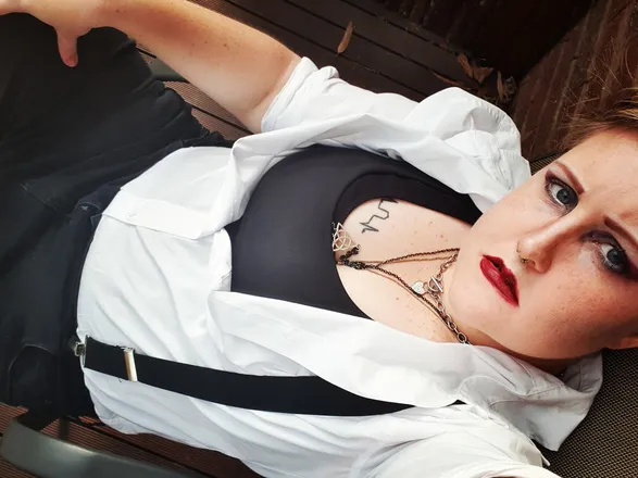 OnlyFans account  littleloux header 2