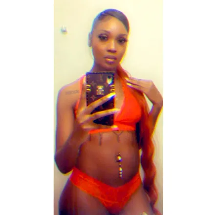OnlyFans account  milftreats avatar 1