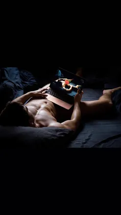 OnlyFans cuenta holyboylives header 2