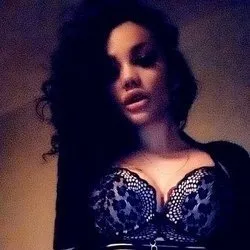 OnlyFans of av3ryybe3