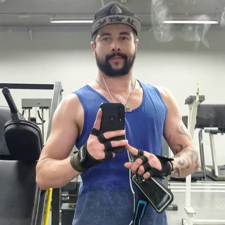 OnlyFans cuenta andy.schnneider header 2