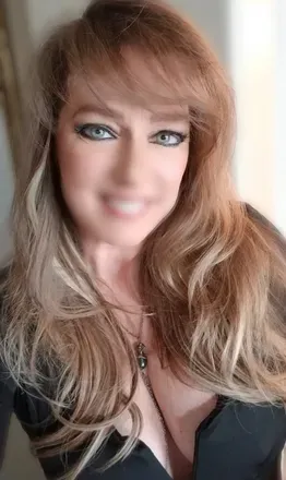 OnlyFans account  kamcamcamsfree avatar 1