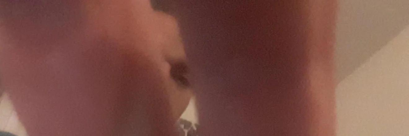 OnlyFans account  champagneloppi header 2