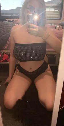 OnlyFans account  georgiegirl96 header 2