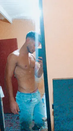 OnlyFans cuenta pirleykishian header 2