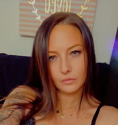 OnlyFans account  hbombs avatar 1