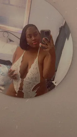 OnlyFans cuenta prxncessmila header 2