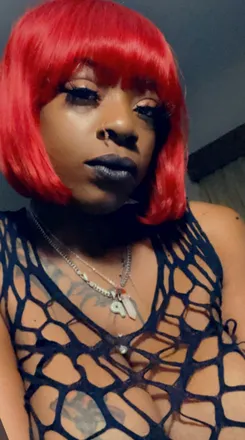 OnlyFans cuenta yachestybestie header 2