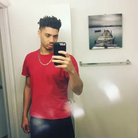 OnlyFans cuenta sexylightskin23 avatar 1