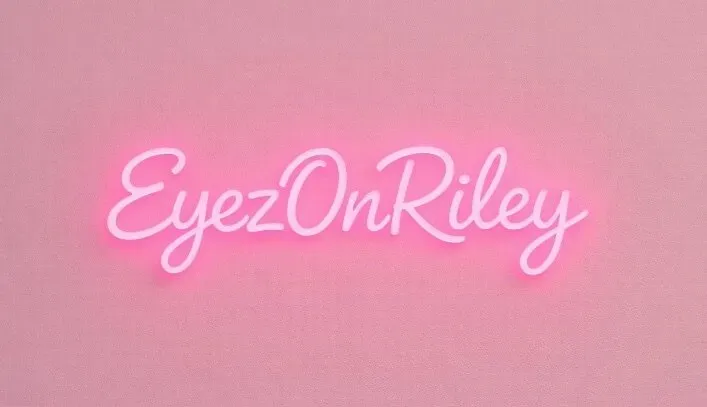 OnlyFans cuenta eyezonrileyfree header 2