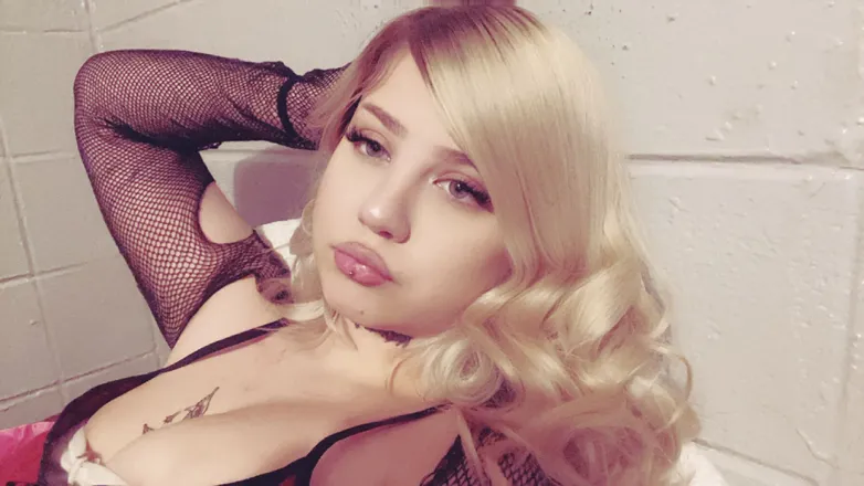 OnlyFans cuenta sixowetwo header 2