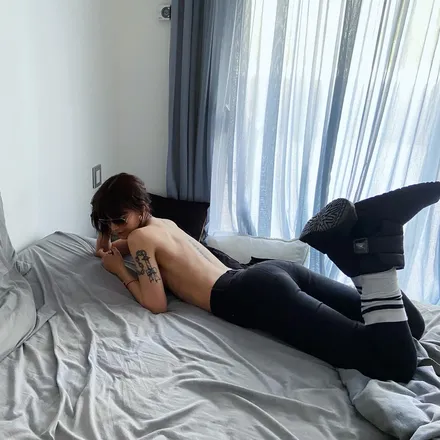 OnlyFans cuenta the_cheriot header 2