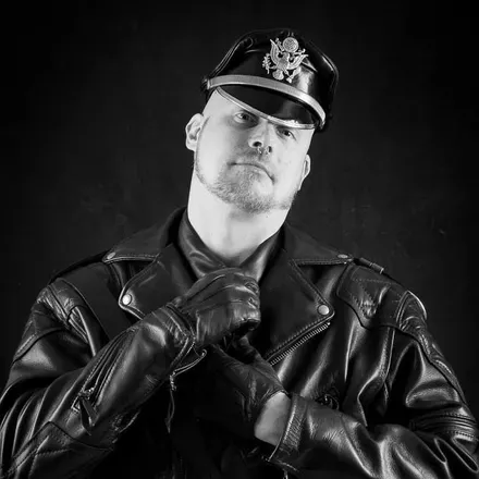 OnlyFans cuenta mastermikeuk avatar 1