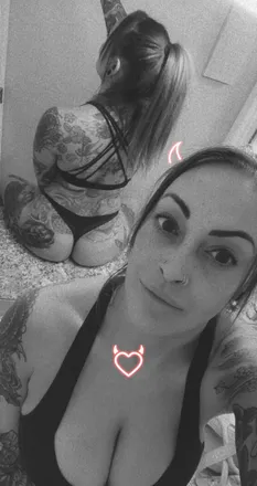 OnlyFans cuenta tattooedbianca header 2
