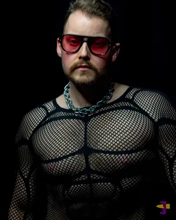 OnlyFans cuenta sexygeekybeast avatar 1