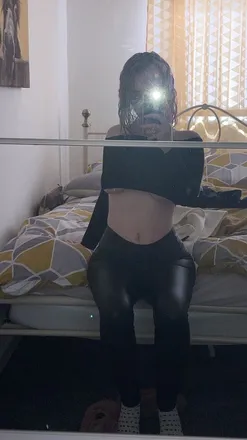 OnlyFans cuenta tiaholly02 header 2