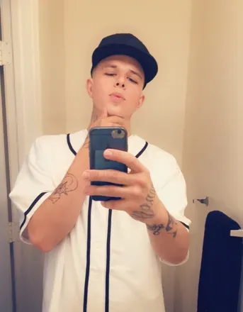 OnlyFans cuenta nuskool33 avatar 1