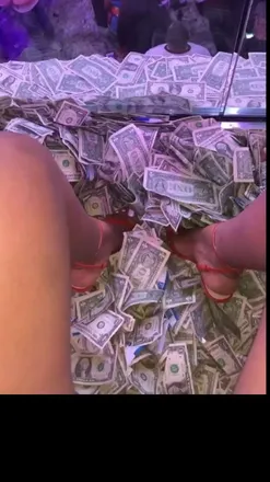OnlyFans cuenta foxielatina header 2
