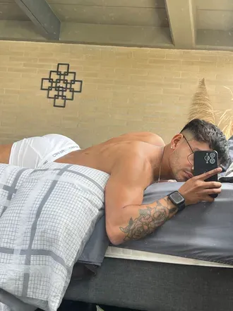 OnlyFans cuenta liam_siaz header 2