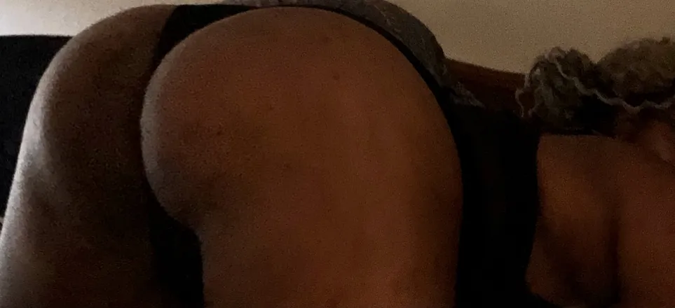 OnlyFans account  helllotittys header 2
