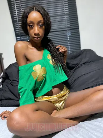 OnlyFans cuenta juiciiqueen header 2