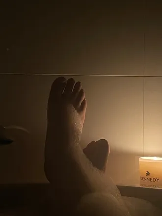 OnlyFans cuenta these_toes_aint_loyal header 2