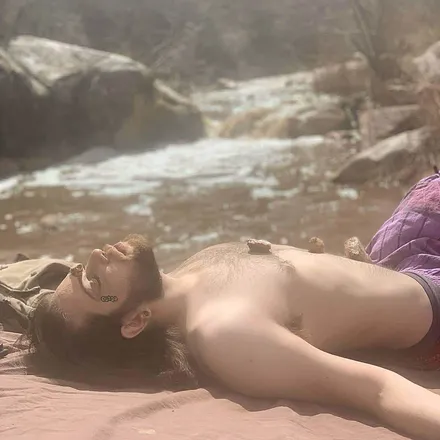 OnlyFans cuenta youngboiii94 header 2