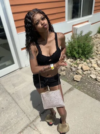 OnlyFans cuenta symone678 header 2