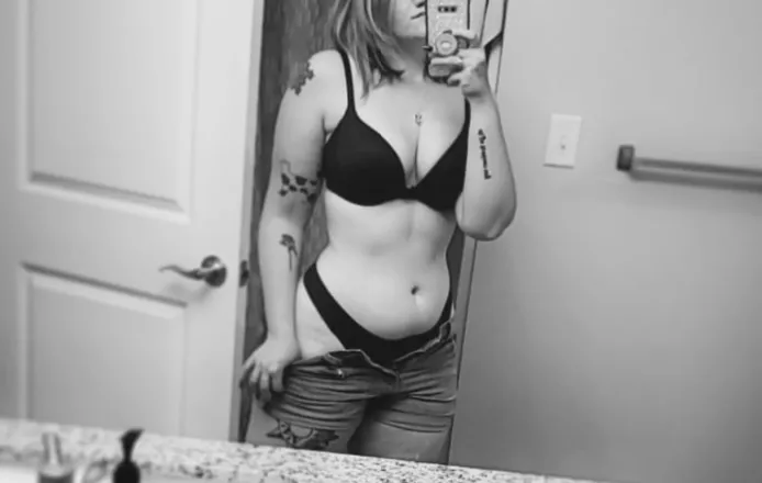 OnlyFans cuenta saralittle header 2