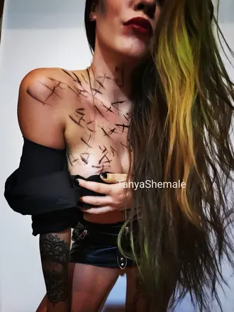 OnlyFans cuenta tanyadomm header 2