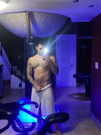 OnlyFans cuenta king_j header 2
