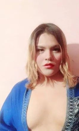 OnlyFans cuenta lia.serr header 2