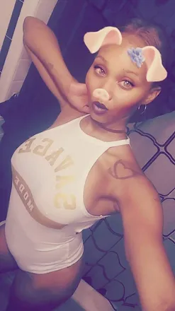OnlyFans account  sunniiside_up header 2
