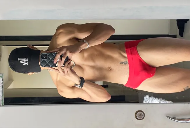 OnlyFans cuenta miike_gc header 2