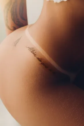 OnlyFans cuenta cris.f header 2