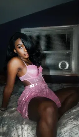 OnlyFans cuenta theevelvetqueen77 avatar 1