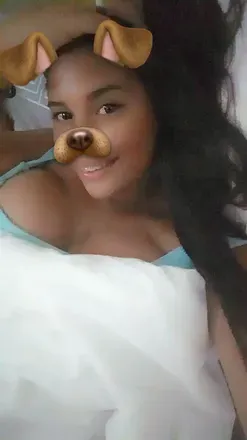 OnlyFans account  vickii20 header 2