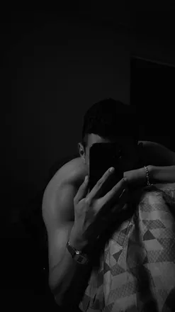 OnlyFans cuenta alexmogueel header 2