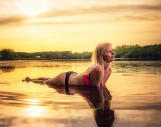 OnlyFans cuenta blondbadandbeautiful header 2