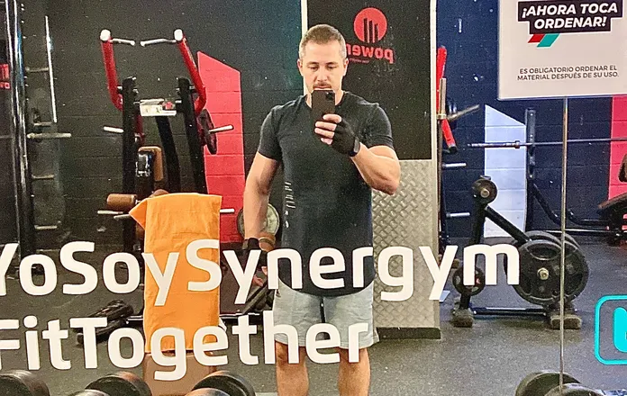 OnlyFans cuenta alexdavincis header 2