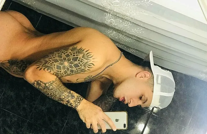 OnlyFans cuenta moro_boy header 2