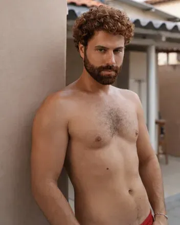 OnlyFans cuenta hung_and_bearded avatar 1