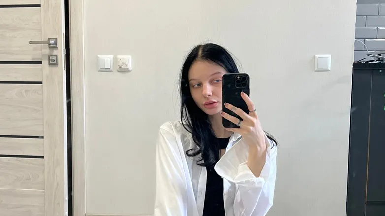 OnlyFans cuenta louise_luv header 2