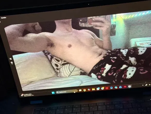 OnlyFans cuenta wh0remembers header 2