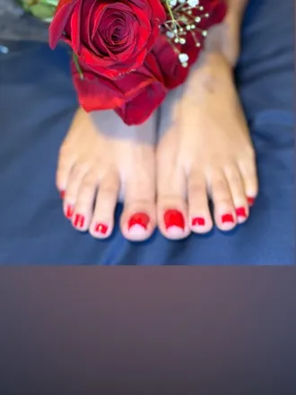 OnlyFans cuenta moonpixiefeet header 2