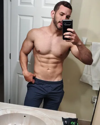 OnlyFans cuenta reyespi header 2