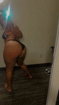 OnlyFans cuenta hidingyomoney header 2
