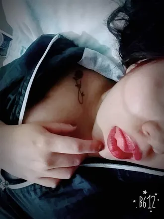 OnlyFans cuenta karendany182 header 2