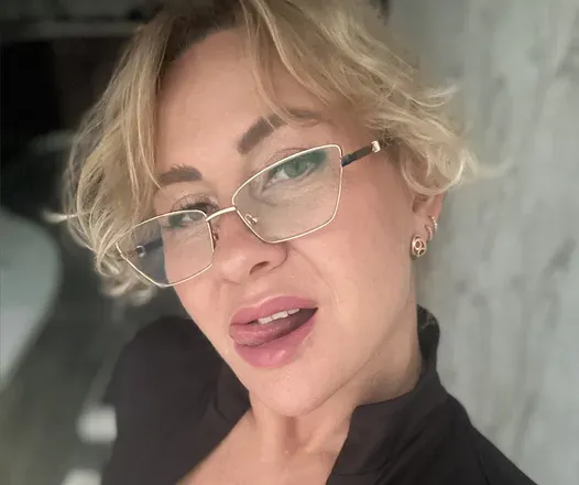 OnlyFans cuenta curly.mia avatar 1